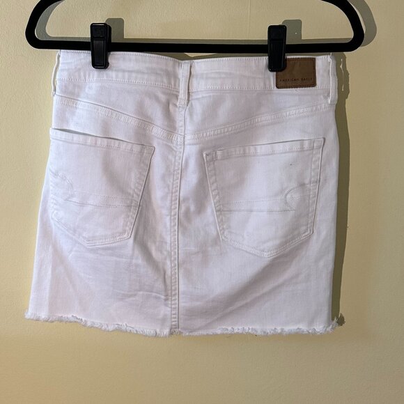 American Eagle Women's White Jean Skirt, size 8 - Picture 2 of 4